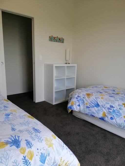 Purangi Beachhouse - 2 Bedroom Cooks Beach Exteriör bild